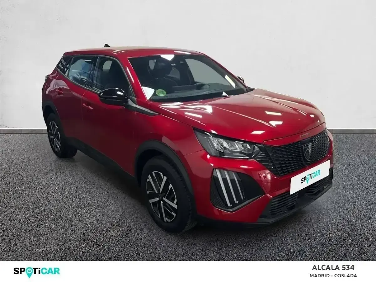 Usado Peugeot 2008 Active 100 CV (73 kW) 2024 Rojo SUV