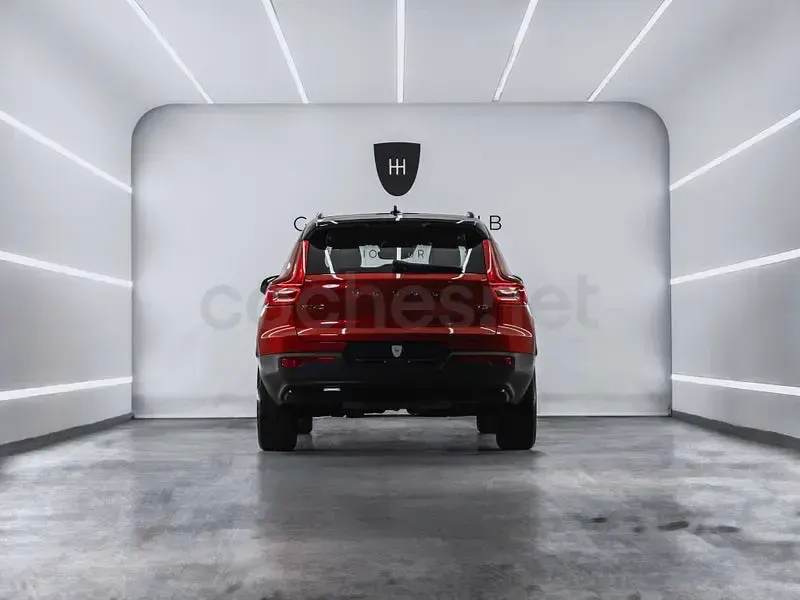 Usado Volvo XC40 R-Design 163 CV (119 kW) 2021 Rojo SUV