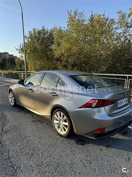 Usado Lexus IS300h 223 CV (164 kW) 2013 Gris / plata Berlina