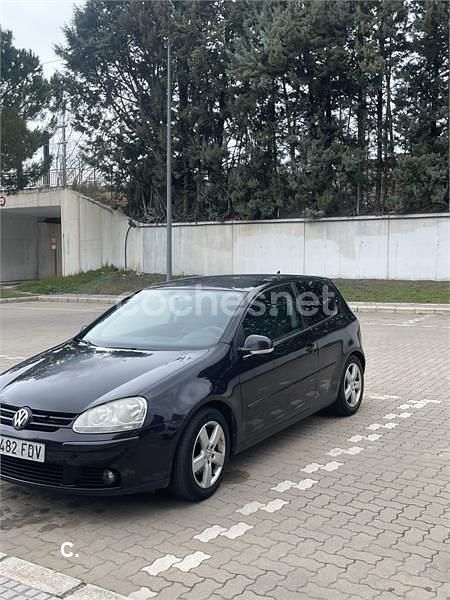 Negro Usado 2006 VW Golf Sportline Berlina | 2500 € (Super precio) - Imagen 1/4