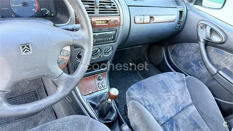 Usado Citroën Xsara 90 CV (66 kW) 2000 Azul Berlina