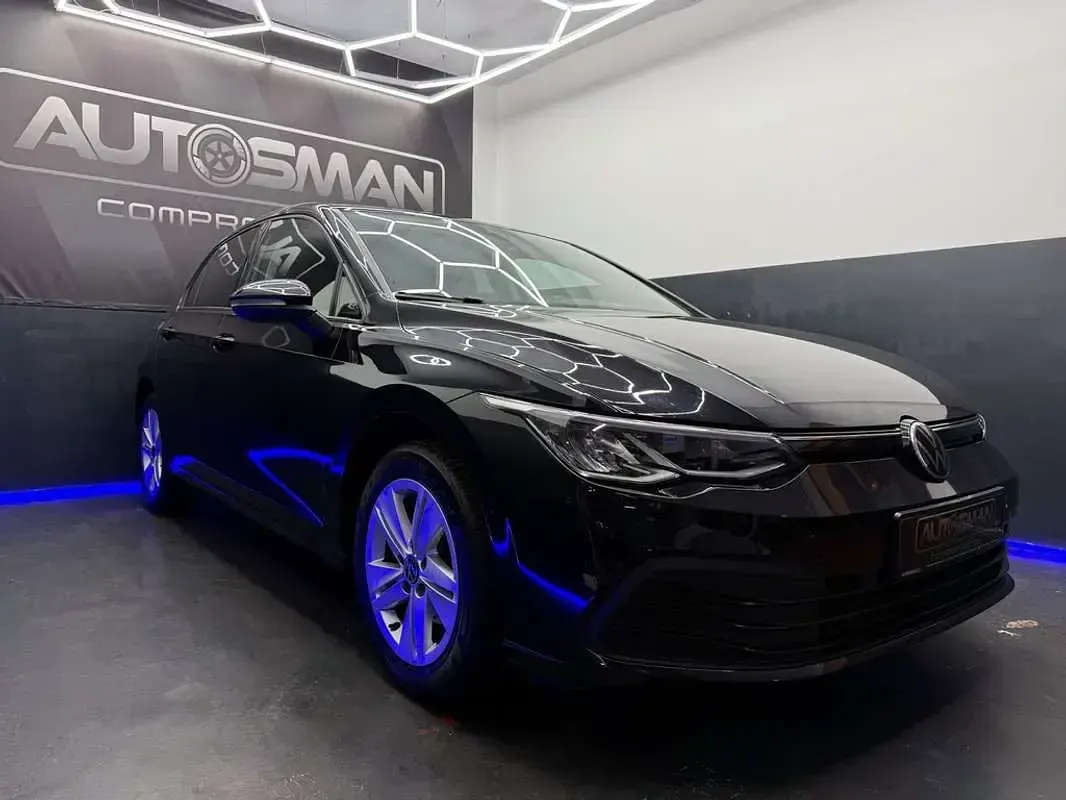 Usado VW Golf VIII Advance 131 CV (96 kW) 2020 Gris Utilitario