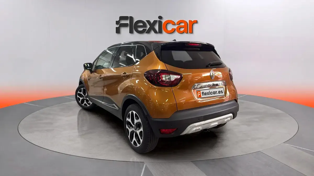 Usado Renault Captur Zen 131 CV (96 kW) 2019 Naranja SUV