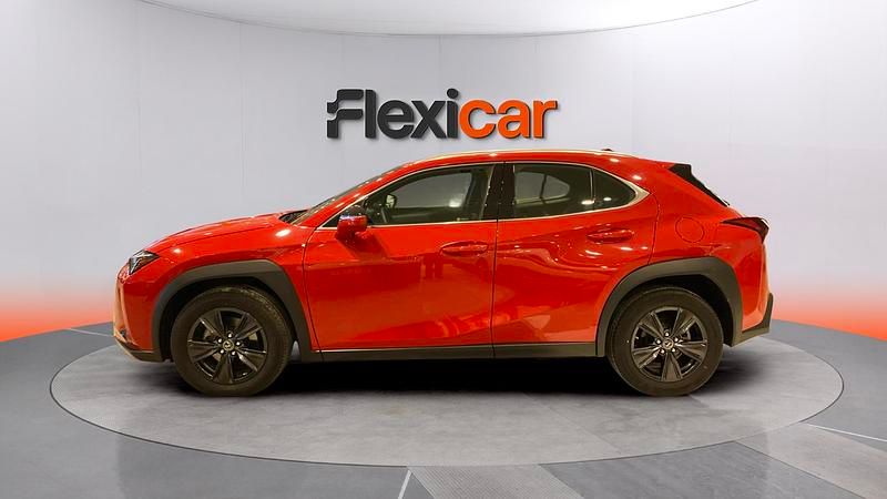 Usado Lexus UX Business Edition 184 CV (135 kW) 2022 Rojo SUV
