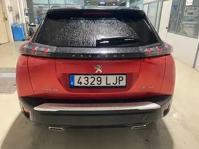 Usado Peugeot 2008 GT-line 130 CV (95 kW) 2020 Otro SUV