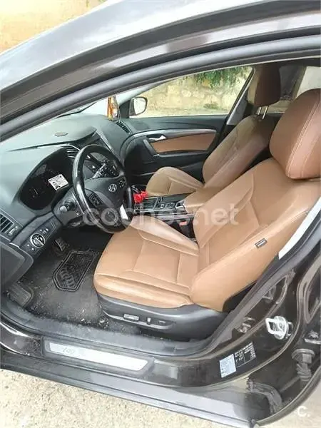 Usado Hyundai i40 Style 141 CV (103 kW) 2017 Marrón Familiar