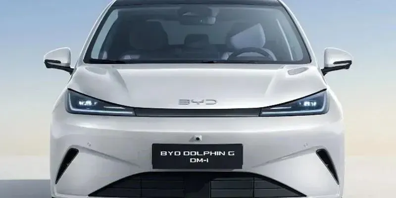 Nuevo BYD Dolphin Comfort 155 kW (212 CV) 2026 Blanco Utilitario