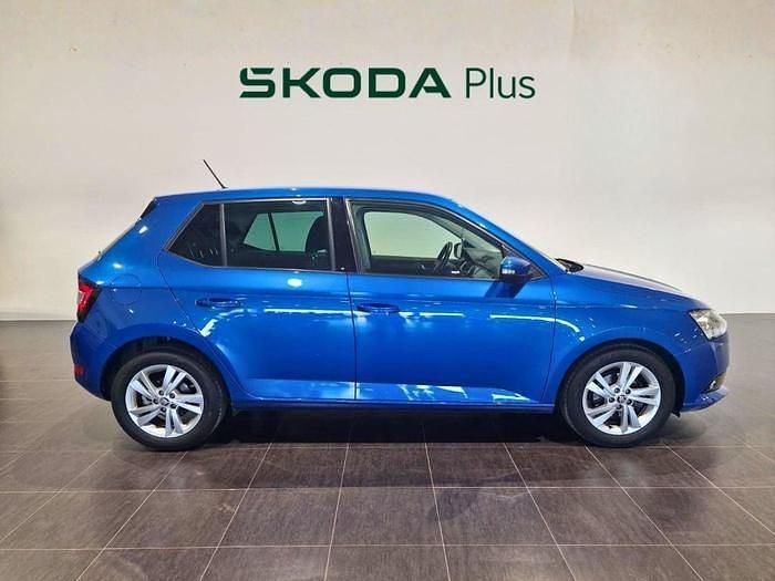 Usado Skoda Fabia Ambition 95 CV (69 kW) 2021 Azul