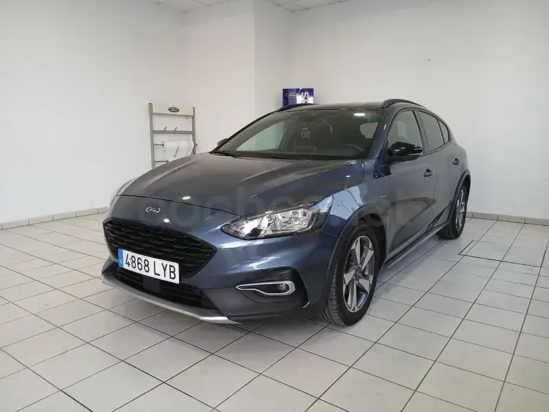 Usado Ford Focus Active X 125 CV (91 kW) 2022 Azul Berlina