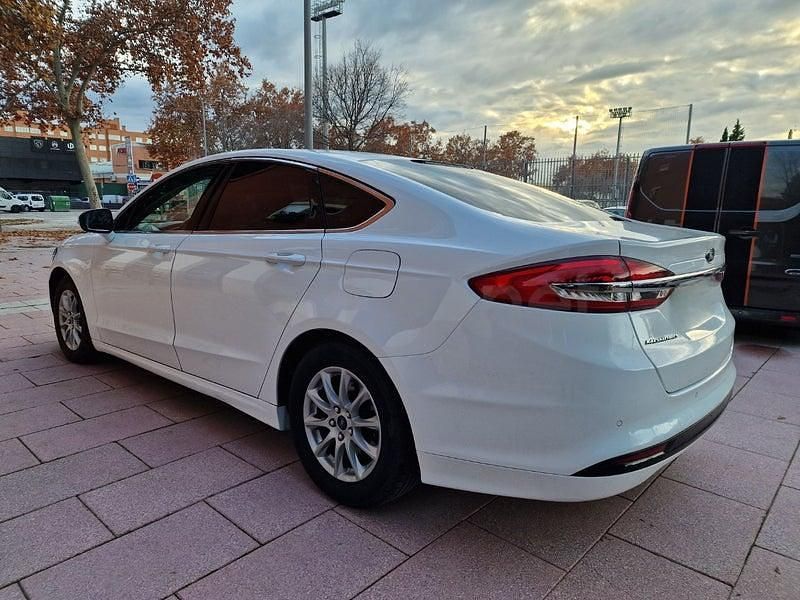 Usado Ford Mondeo Titanium 187 CV (137 kW) 2019 Blanco Berlina