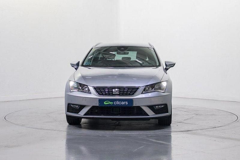 Usado Seat Leon XCELLENCE 150 CV (110 kW) 2020 Gris / plata Familiar