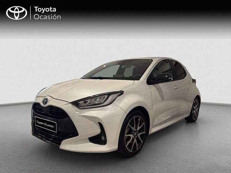 Usado Toyota Yaris Style 116 CV (85 kW) 2022 Blanco Utilitario