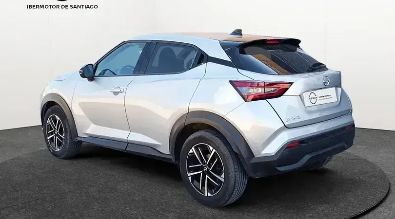 Usado Nissan Juke N-Connecta 114 CV (83 kW) 2025 Diamond silver (metalizado) SUV