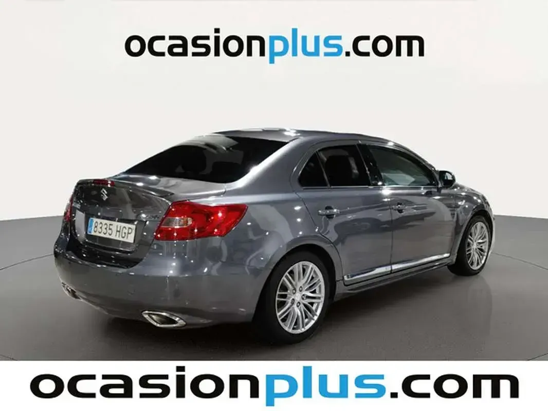 Usado Suzuki Kizashi Sport 178 CV (130 kW) 2011 Gris Berlina