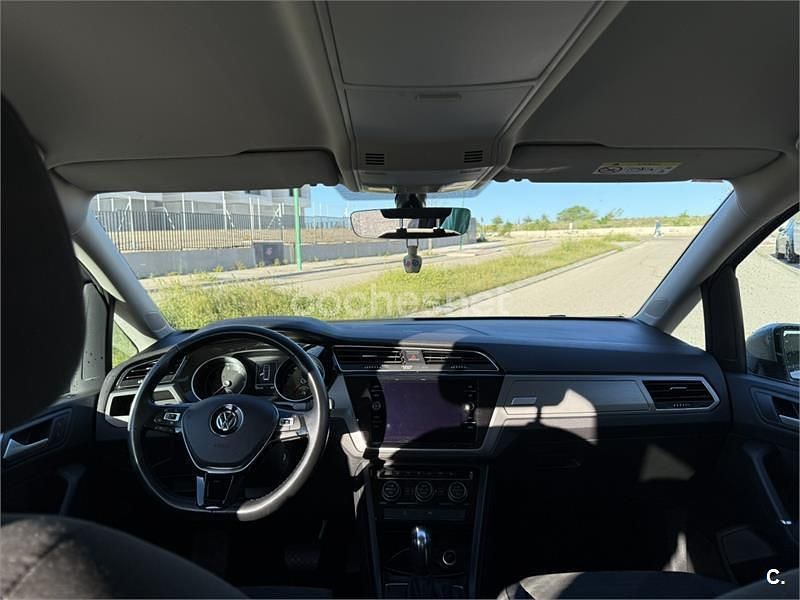 Gris / plata Usado 2020 VW Touran Advance Monovolumen | 15.990 € (Super precio) - Imagen 1/2