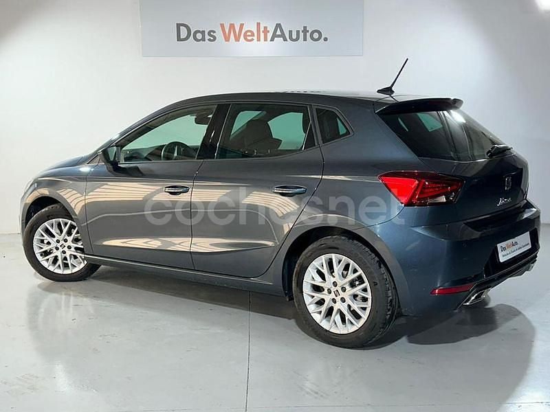 Usado Seat Ibiza FR 115 CV (84 kW) 2025 Gris Berlina