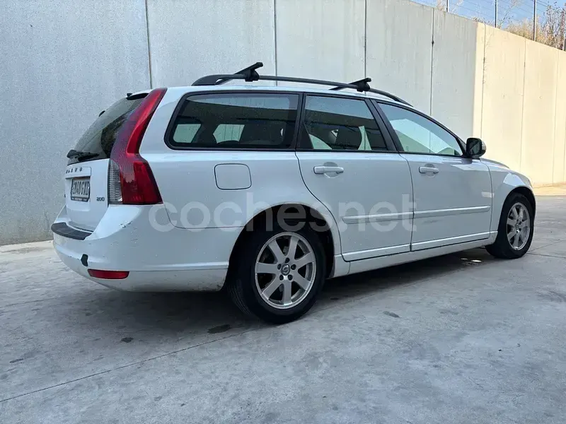 Usado Volvo V50 Momentum 150 CV (110 kW) 2010 Blanco Familiar