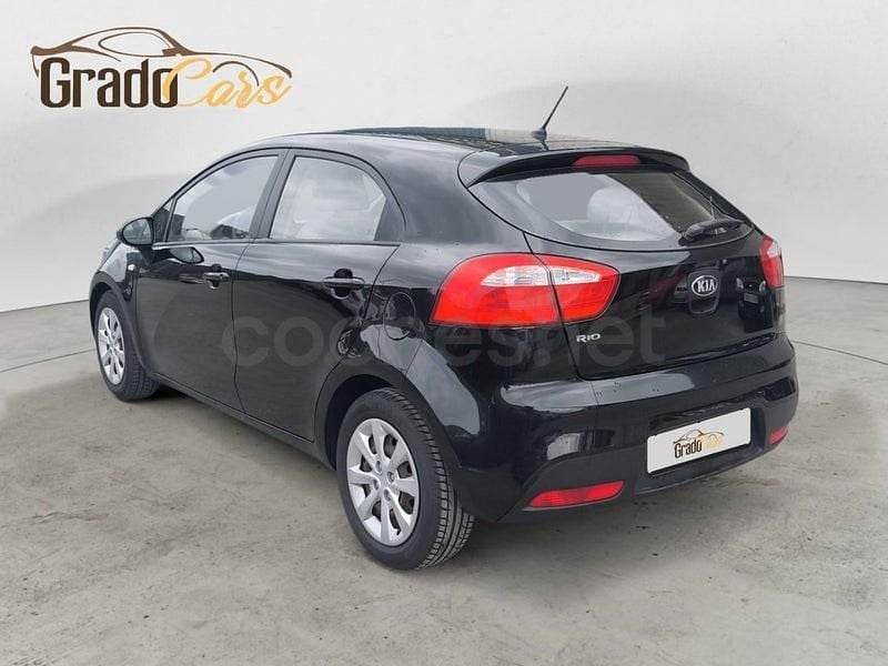 Usado Kia Rio 85 CV (62 kW) 2012 Negro Berlina