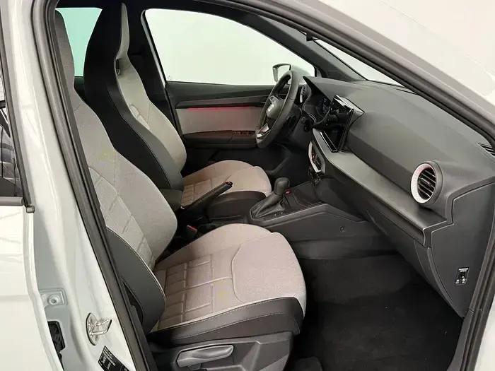 Nuevo Seat Arona FR 115 CV (84 kW) 2026 Blanco SUV