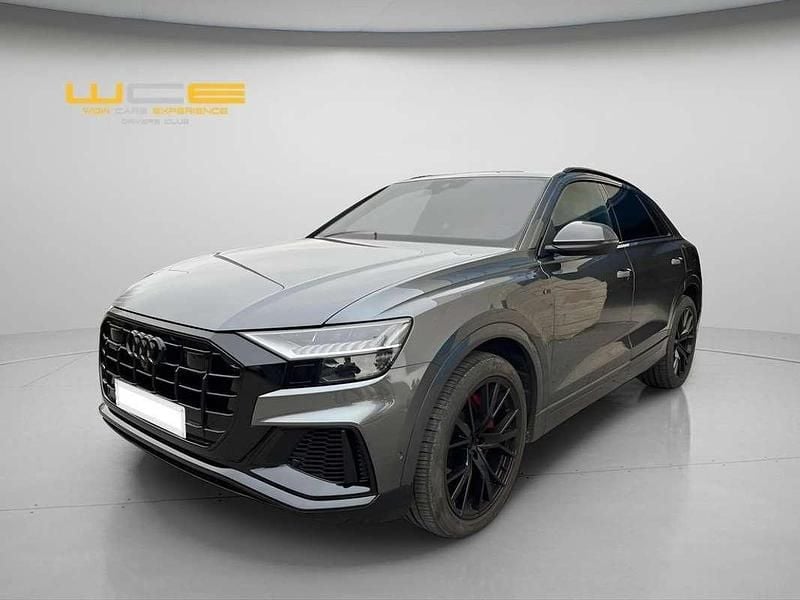 Begagnad Audi Q8 462 HK (339 kW) 2021 Grå SUV