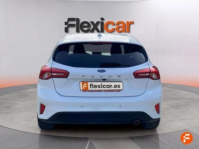Usado Ford Focus Trend 100 CV (73 kW) 2019 Blanco