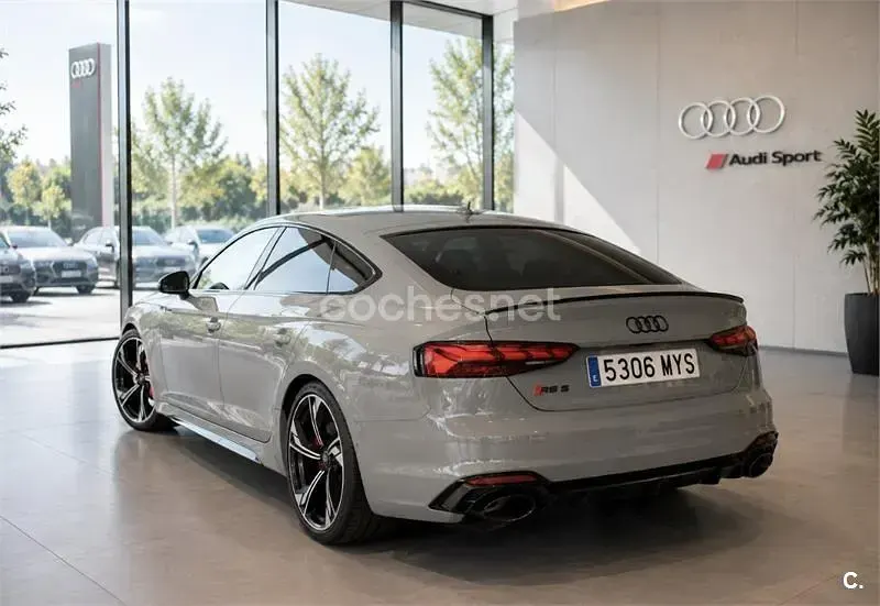Usado Audi RS5 Sportback 450 CV (330 kW) 2019 Gris / plata Berlina