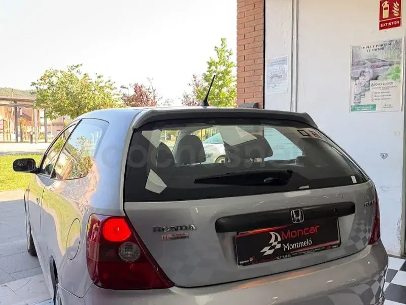 Usado Honda Civic LS 90 CV (66 kW) 2002 Gris / plata Berlina