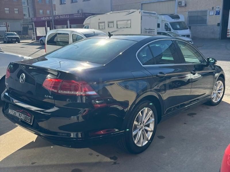 Usado VW Passat Advance 150 CV (110 kW) 2018 Negro Berlina