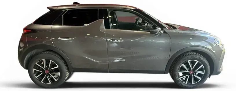 Usado DS Automobiles DS3 Crossback Performance 131 CV (96 kW) 2023 Gris / plata SUV