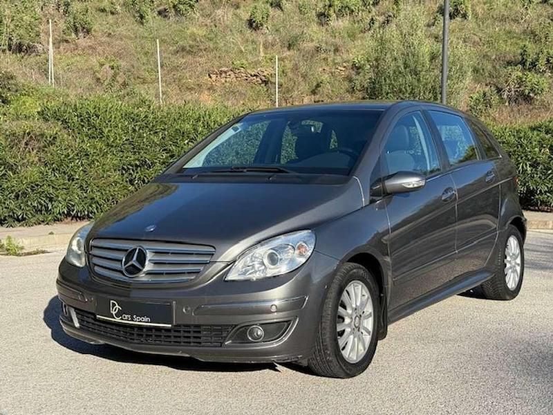 Usado Mercedes B180 109 CV (80 kW) 2007 Gris Monovolumen