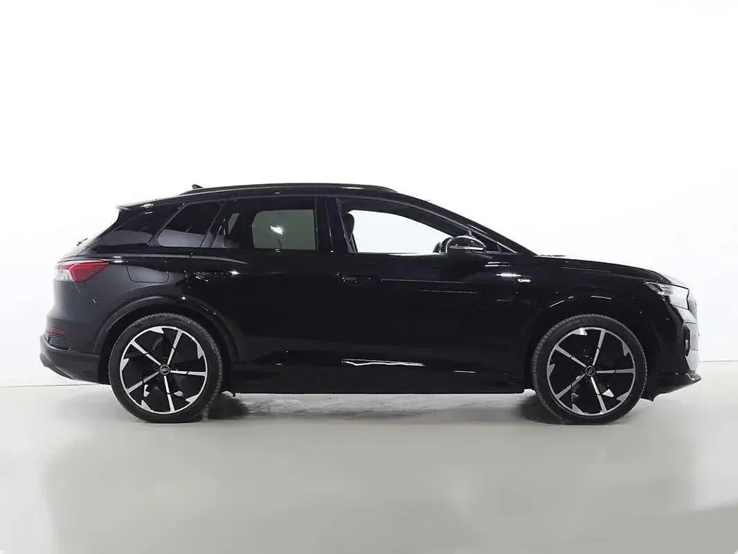 Usado Audi Q4 e-tron 150 kW (204 CV) 2023 Negro SUV