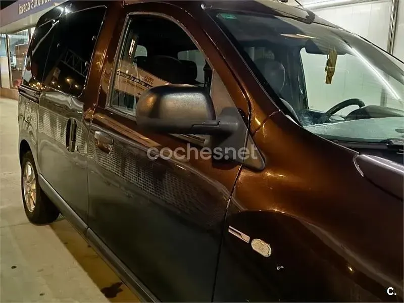 Używany Dacia Dokker 90 KM (66 kW) 2019 Brązowy Minivan