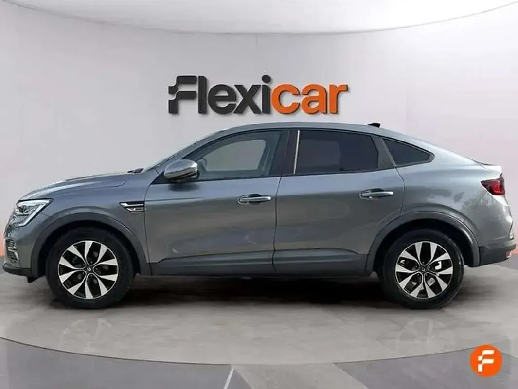 Usado Renault Arkana Zen 140 CV (102 kW) 2022 Gris SUV