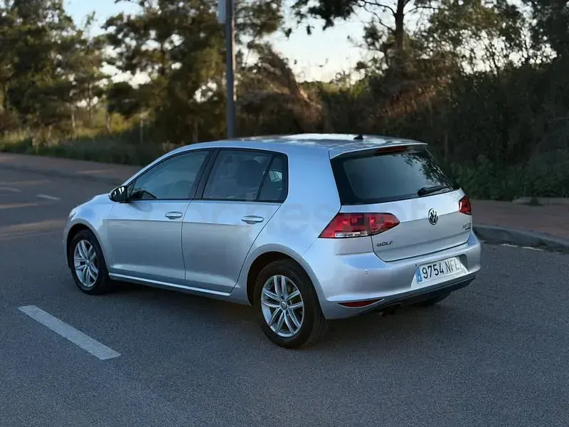 Usado VW Golf VII Advance 150 CV (110 kW) 2014 Gris / plata Berlina
