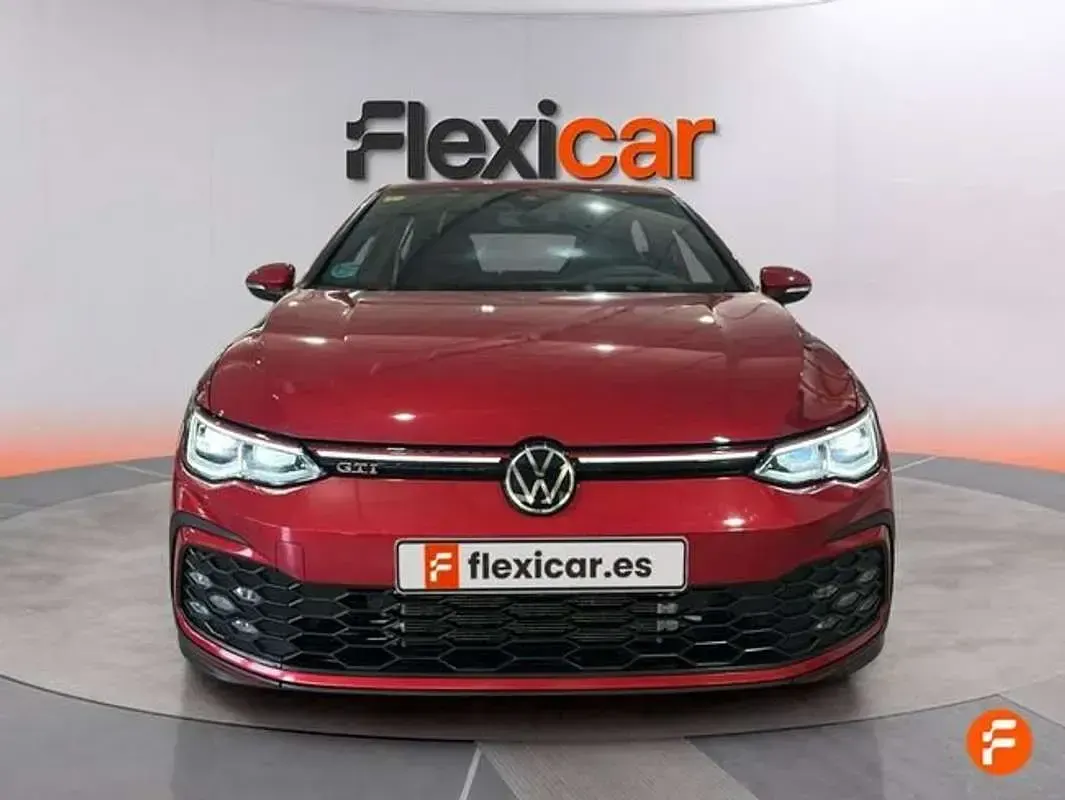 Usado VW Golf VIII GTI 245 CV (180 kW) 2020 Burdeos Utilitario