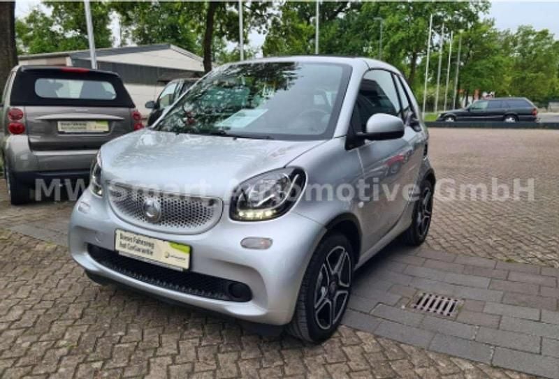 Usado Smart ForTwo Cabrio Passion 90 CV (66 kW) 2017 Plateado Descapotable