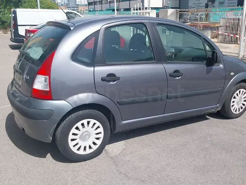 Usado Citroën C3 70 CV (51 kW) 2010 Gris / plata Berlina