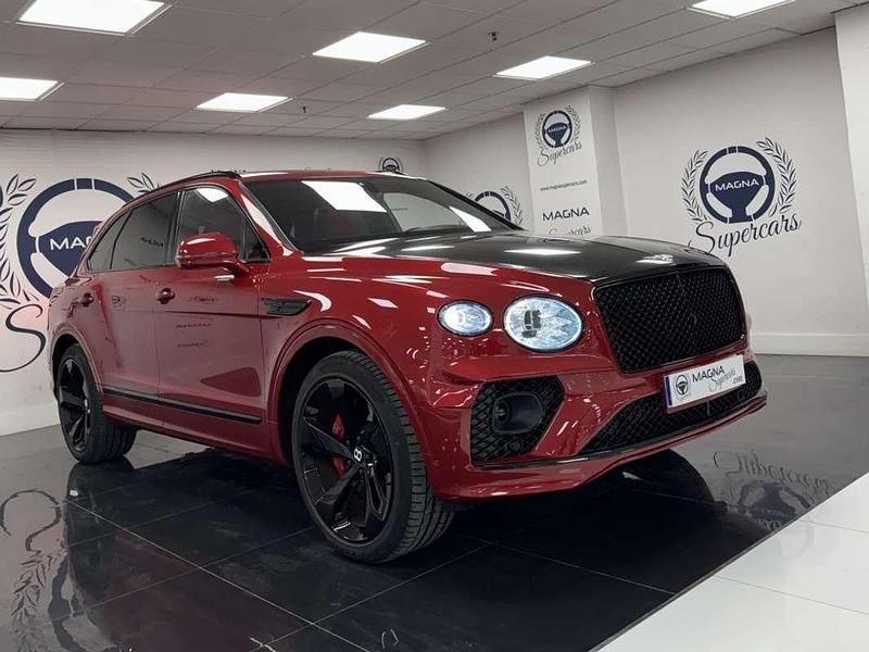 Usado Bentley Bentayga 449 CV (330 kW) 2023 Rojo SUV