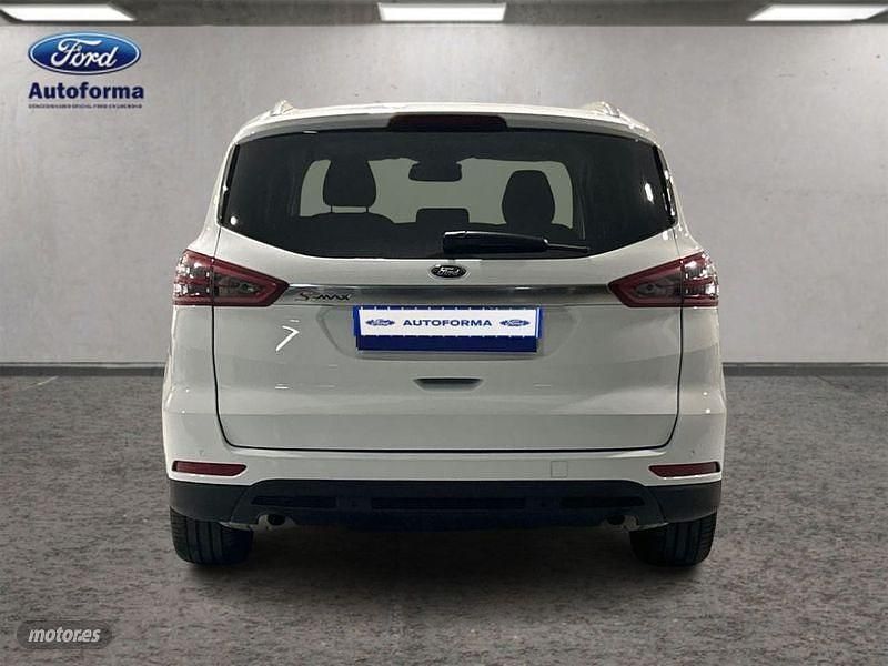 Usado Ford S-MAX Trend 120 CV (88 kW) 2017 Blanco Monovolumen