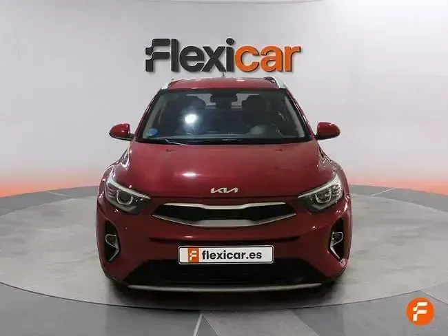 Usado Kia Stonic 100 CV (73 kW) 2021 Rojo SUV