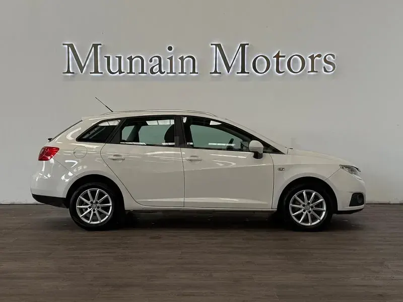 Usado Seat Ibiza ST Style 105 CV (77 kW) 2011 Blanco Familiar