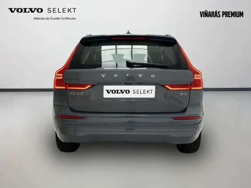 Usado Volvo XC60 Core 197 CV (144 kW) 2024 Gris SUV