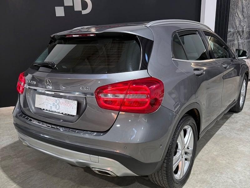 Begagnad Mercedes GLA200 Urban 136 HK (100 kW) 2014 Grå SUV