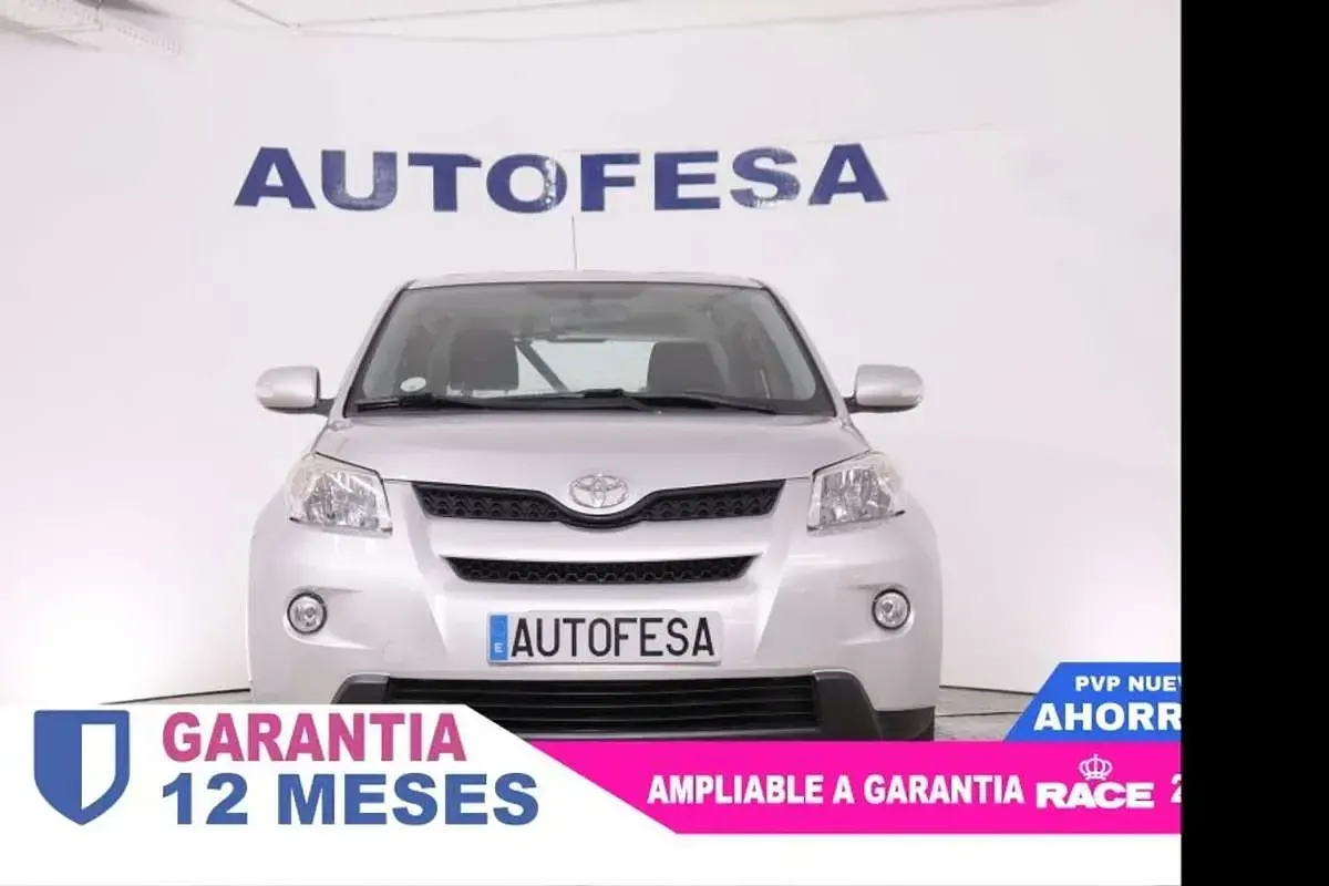 Usado Toyota Urban Cruiser 101 CV (74 kW) 2009 Gris Utilitario