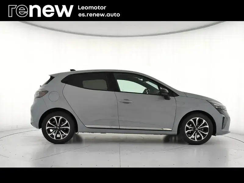 Usado Renault Clio V Techno 100 CV (73 kW) 2025 Gris Berlina