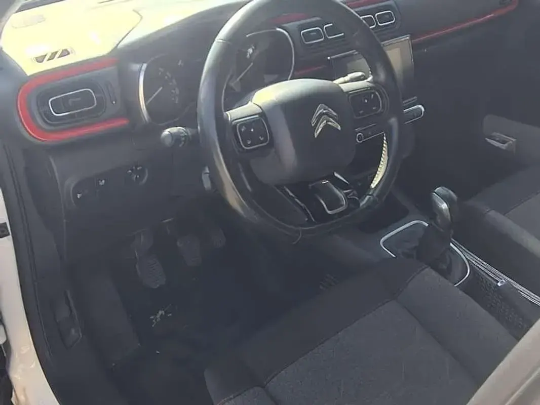 Usado Citroën C3 Feel 99 CV (72 kW) 2017 Blanco Berlina