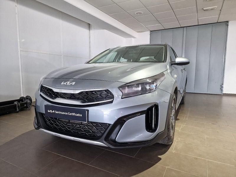 Usado Kia XCeed 101 CV (74 kW) 2025 Gris SUV