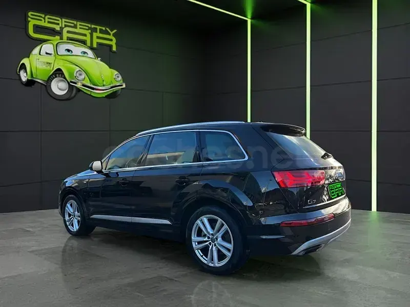 Usado Audi Q7 Sport 272 CV (200 kW) 2017 Negro SUV