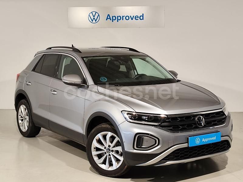 Gris / plata Usado 2024 VW T-Roc Life SUV | 29.900 € (Un poco caro) - Imagen 1/4