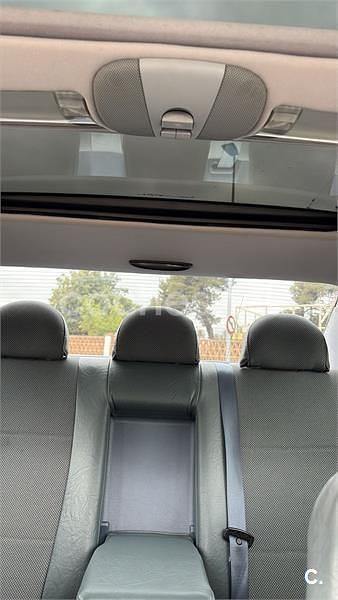 Usado Mercedes E280 Avantgarde 190 CV (139 kW) 2005 Azul Berlina